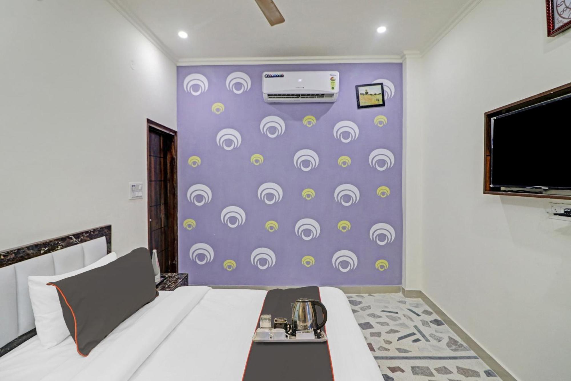 O Royal Orbit Hotel 3*